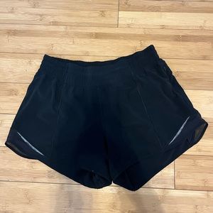 Lululemon Hotty Hot High-Rise Lined Short 2.5"